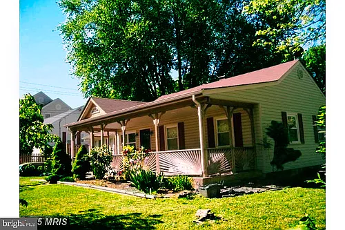 1838 Lusby Pl Photo 1
