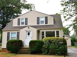 24023 E Oakland Rd, Bay Village, OH 44140