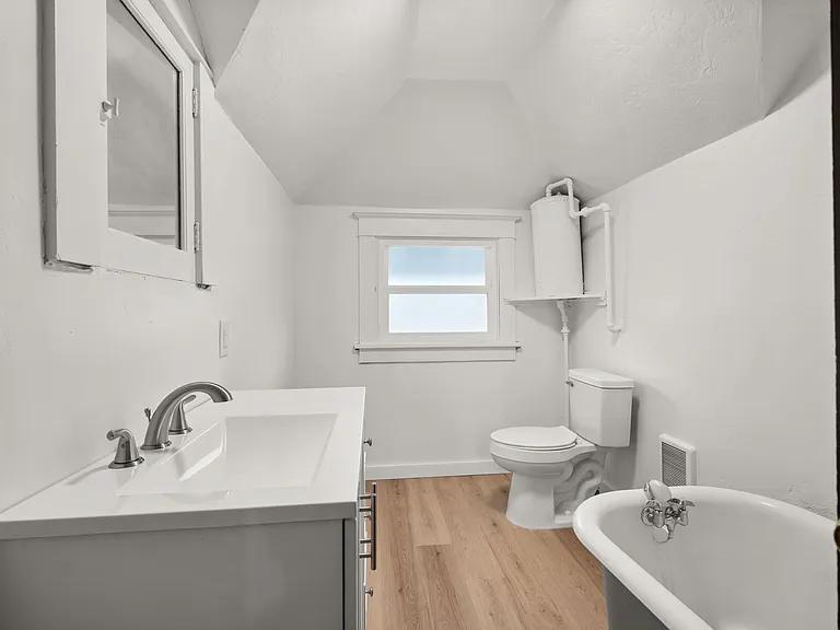 2624 W 8th Ave #A — Photo 12