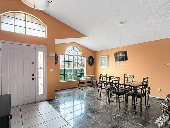 2nd image of 4722 Windwood Dr
