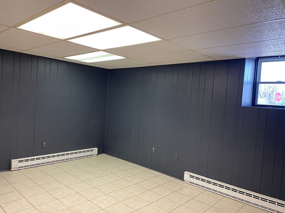 2nd image of 1000 Walnut St #5