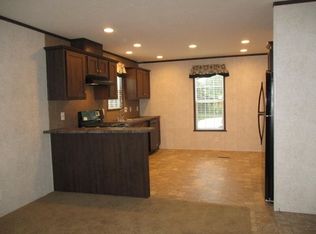 818 Cour Marie St, Warren, MI 48091