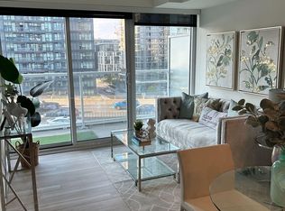 17 Bathurst St #807, Toronto, ON