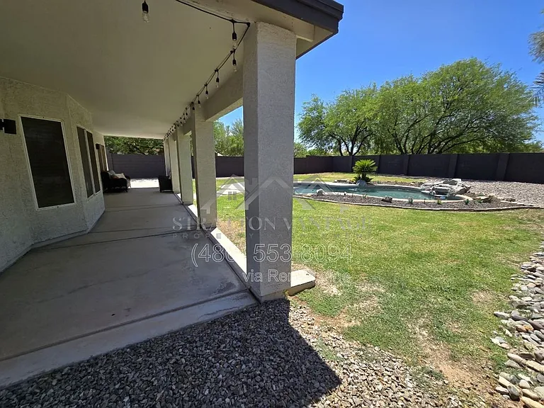 1005 E Stirrup Ln — Photo 33