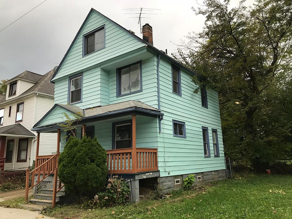 1st image of 1338 E 92nd St