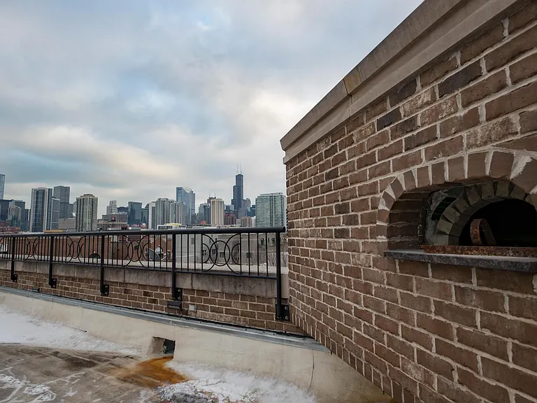 670 N Peoria St #2 — Photo 16