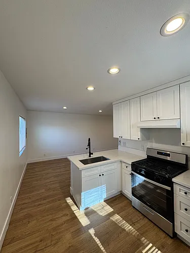 4318 N. Lakewood Blvd Photo 1