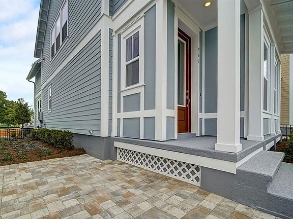 The Kelsey - Porch