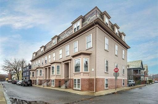 1st image of 9 N Pine St #3