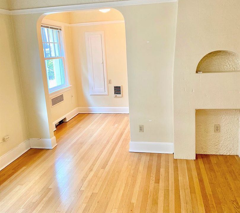 1st image of 2307 NW Hoyt St #210