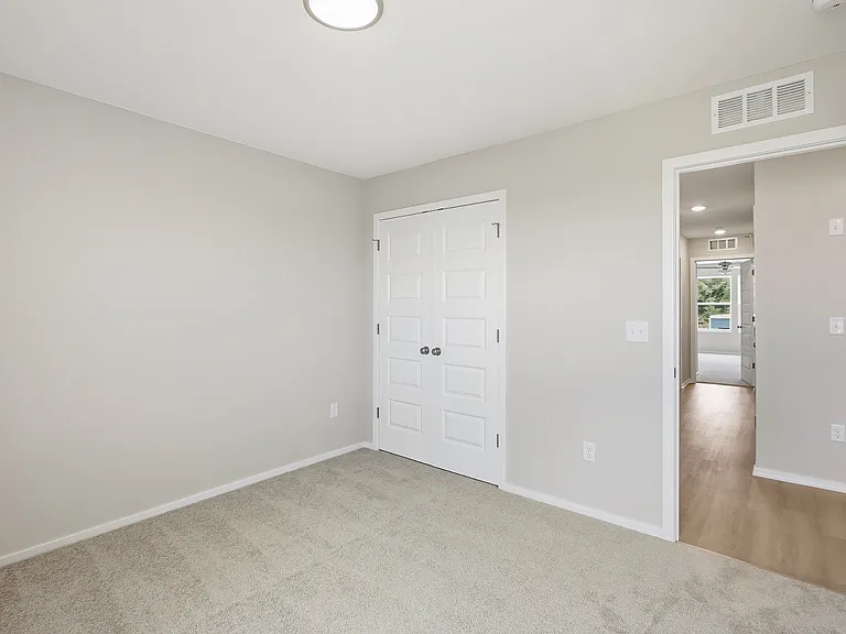 1424 SE Vantage Point Dr — Photo 27