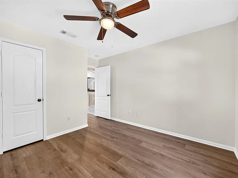 19246 Hopeview Ct — Photo 36
