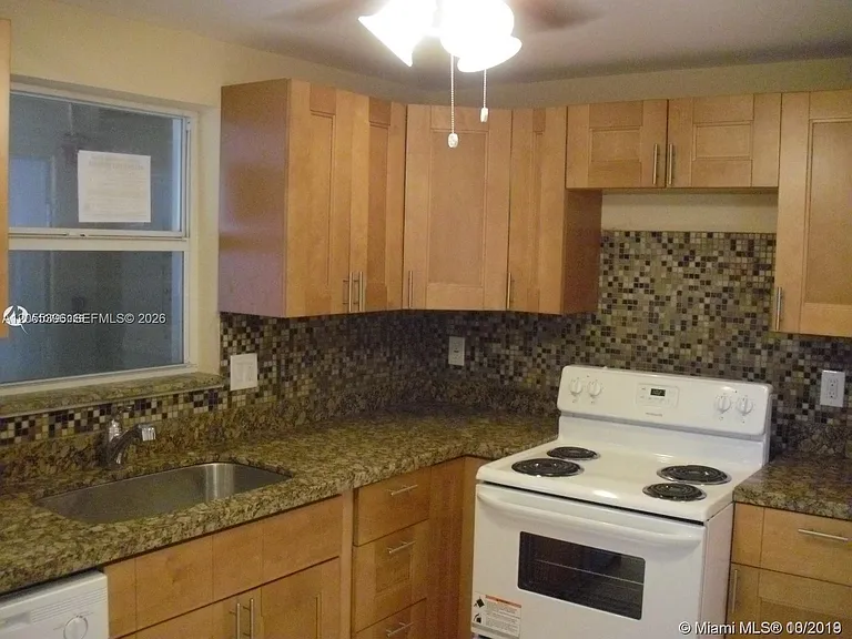 121 Golden Isles Dr #407 — Photo 9