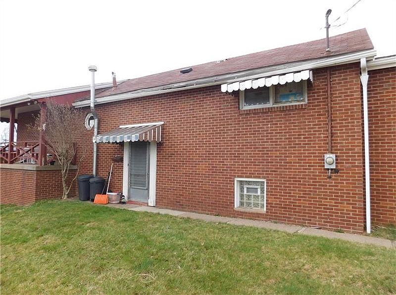 2nd image of 1136 Roup Ave