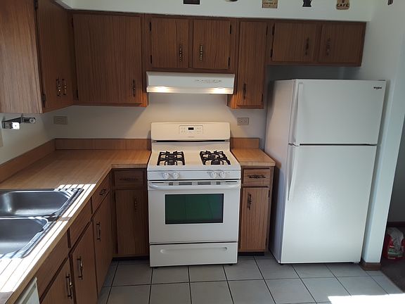 4th image of 15812 Peggy Ln APT 2