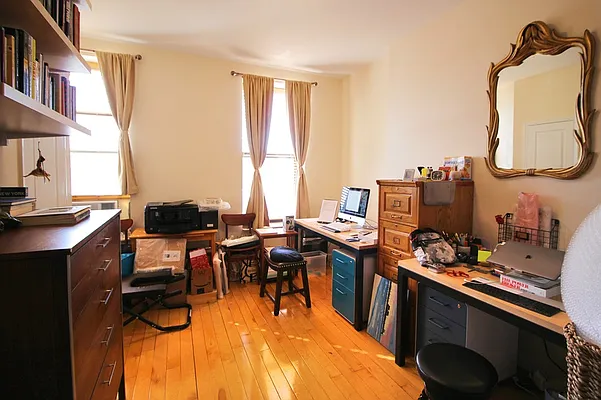 Rented by Bold New York | media 12
