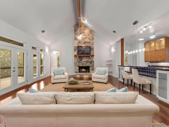 3701 Fischer Store Road, Wimberley, TX 78676