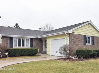 883 Arthur Dr, Elgin, IL 60120