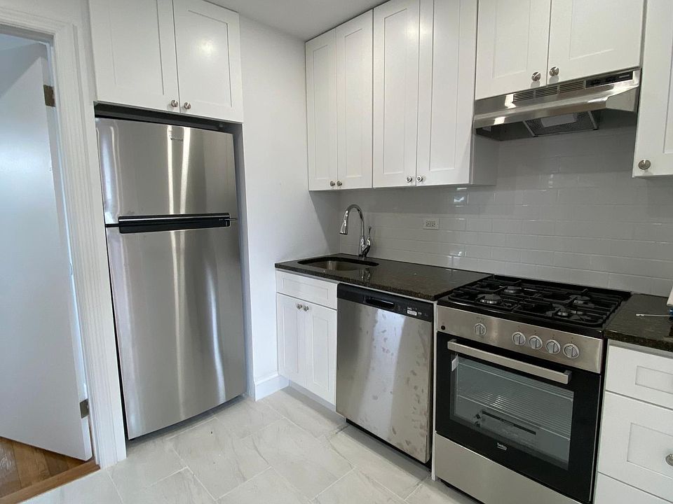 1st image of 340 West Broadway