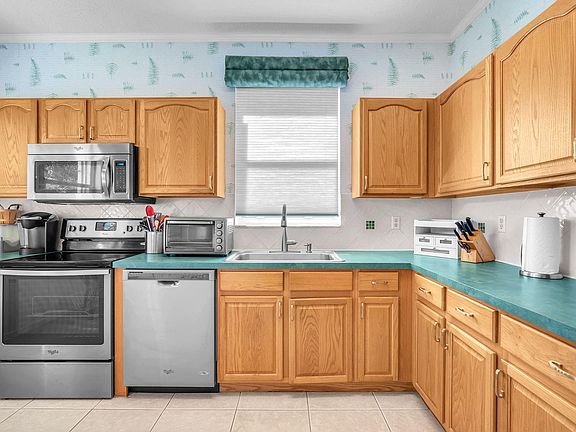 4th image of 10804 Madison Drive