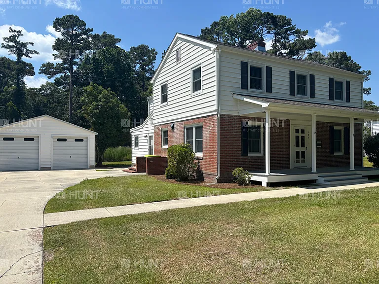 306 Jefferson Dr — Photo 2