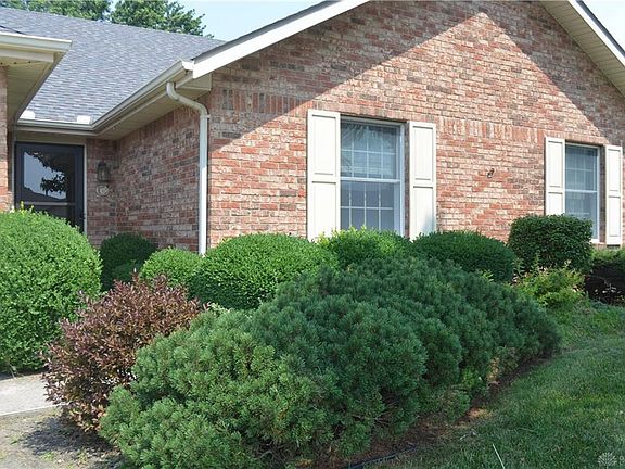 4th image of 425 Meadowview Ct