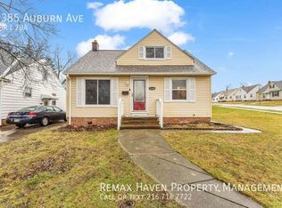 5385 Auburn Ave, Maple Heights, OH