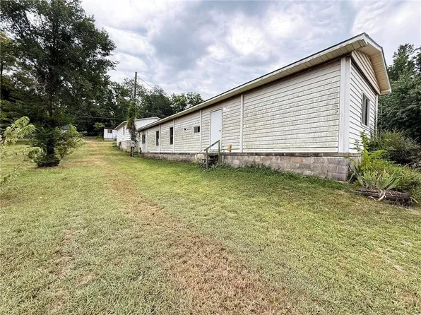 2020 Garfield Ave, Baxter Springs, KS 66713
