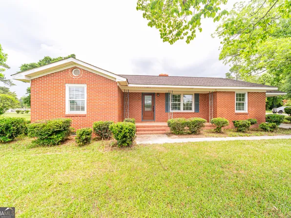 1167 E Winthrope Ave, Millen, GA 30442