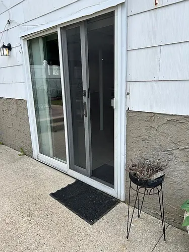 455 Chelsea Ave Photo 1