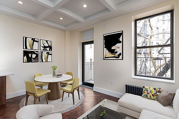 1st image of 921 Washington Ave #748