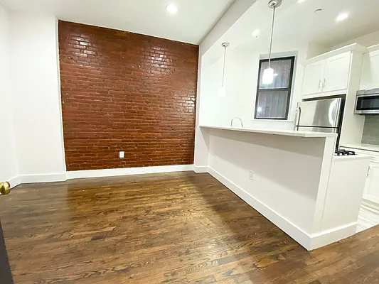 Rented by EastMount Realty LLC | media 38