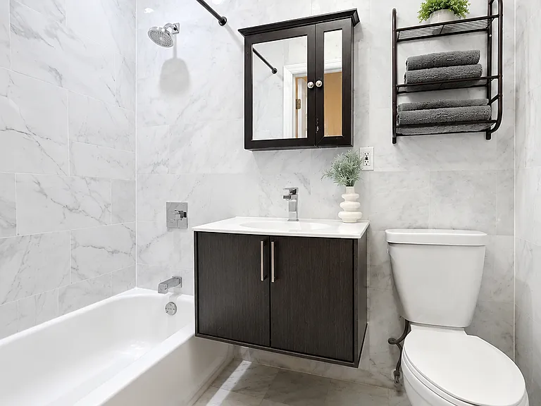 180 Washington St #Penthouse 11 — Photo 8