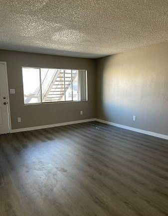 2nd image of 2621 Stewart Ave APT 2