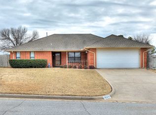3031 NE Lancaster Ln, Lawton, OK 73507