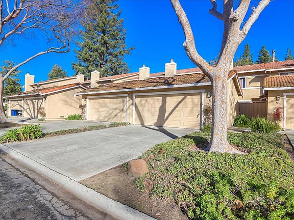 2nd image of 484 W Hacienda Ave
