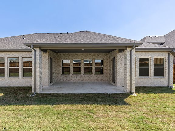 5th image of 246 Half Moon Dr