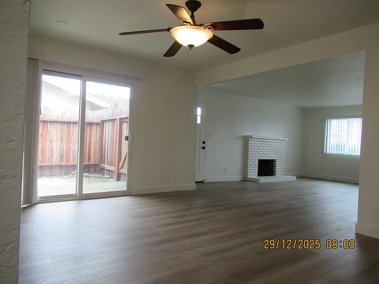 2 bed, 2.0 bath, 980 sqft, $2,200 — Photo 20