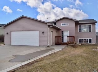 505 Tessa Ave, Hartford, SD 57033