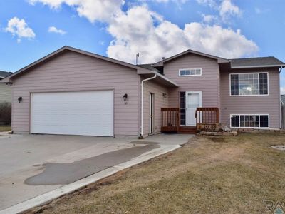 505 Tessa Ave, Hartford, SD, 57033