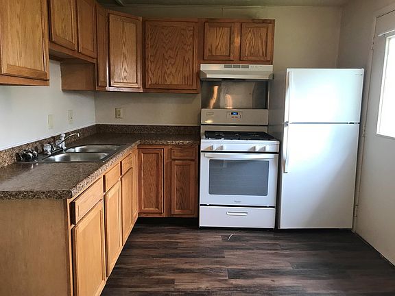 3rd image of 1070 Catskill Dr