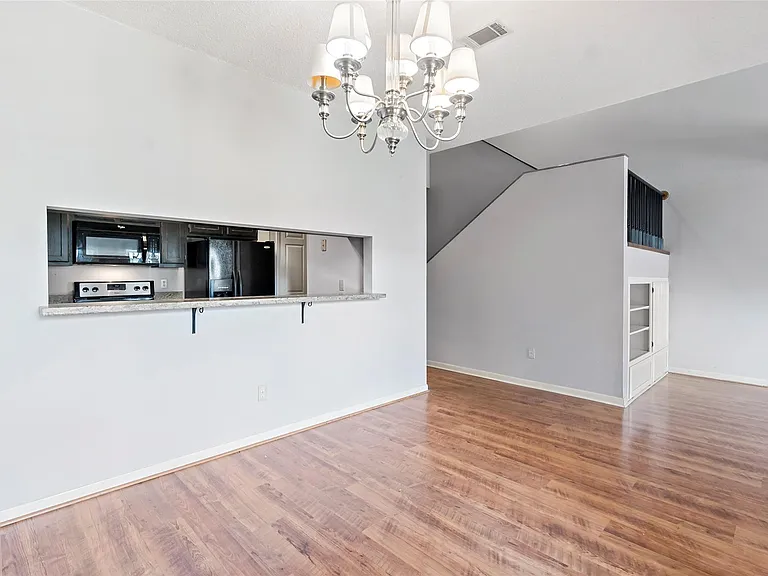 3122 Camelot Dr #33 — Photo 10