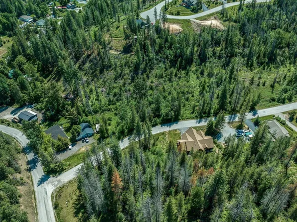 111 Memory Ln, Pinehurst, ID 83850