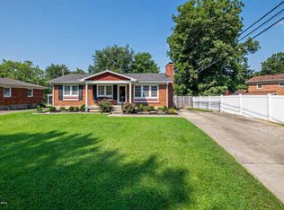 8104 Clematis Ln, Louisville, KY 40228