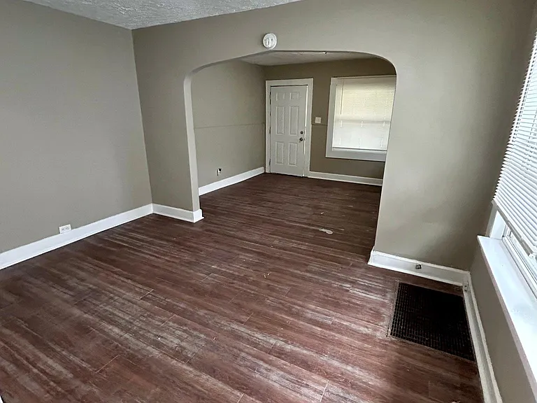 3541 Robson St #3541 — Photo 3