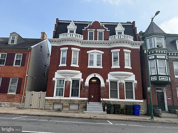 2nd image of 130 S Potomac St