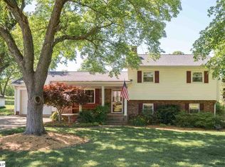 105 Lori Dr, Simpsonville, SC 29681