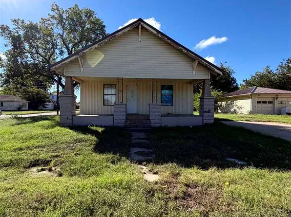 901 W McKinley Ave, Blackwell, OK 74631