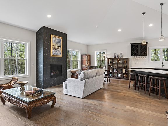 4th image of 7 River Oaks Way #2