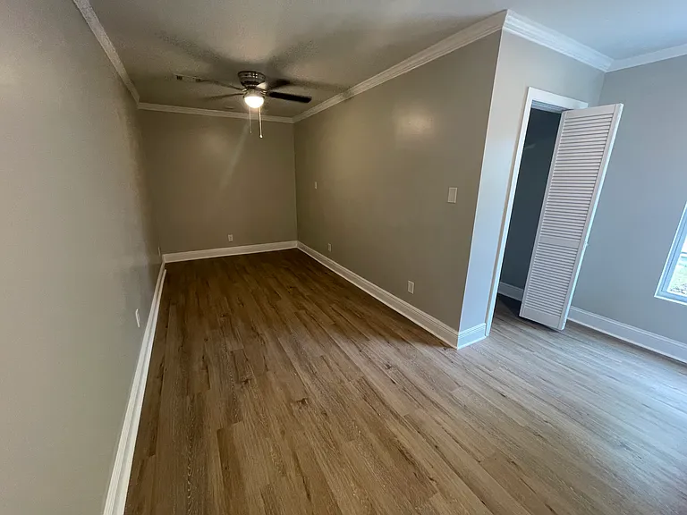Downstairs Guest Bedroom 1